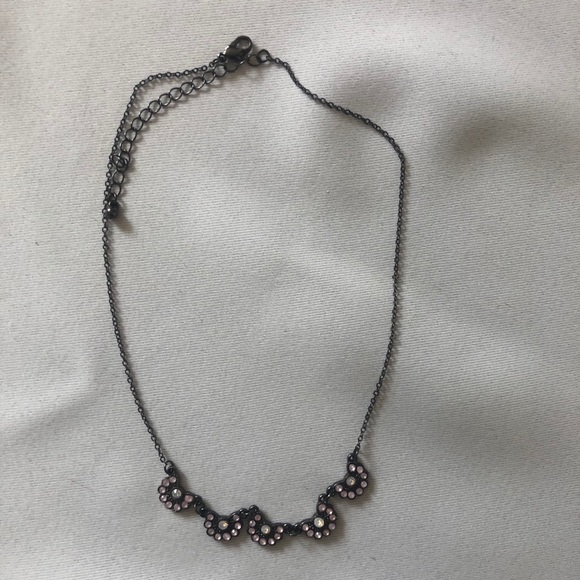 Mini Flower Chain‎ Necklace - Picture 2 of 3